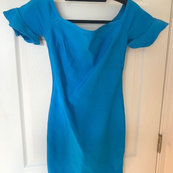 Ladies Sample Dress Spring 2020 - Picture 2 of 4